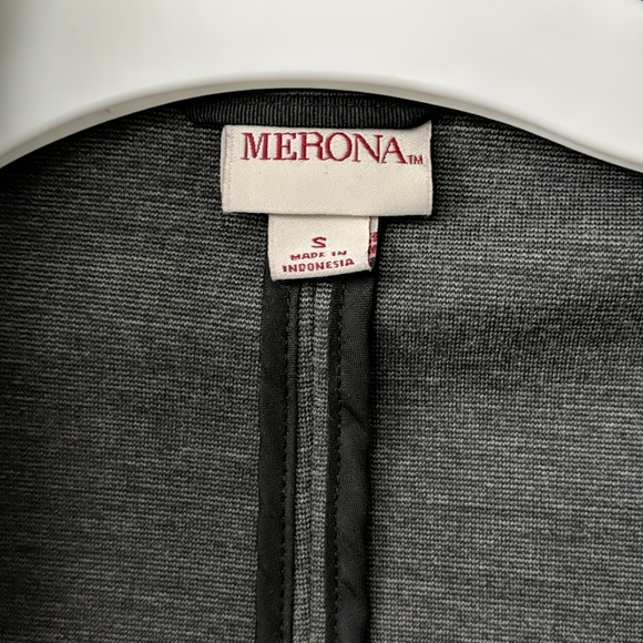 Blazer - Picture 3 of 3